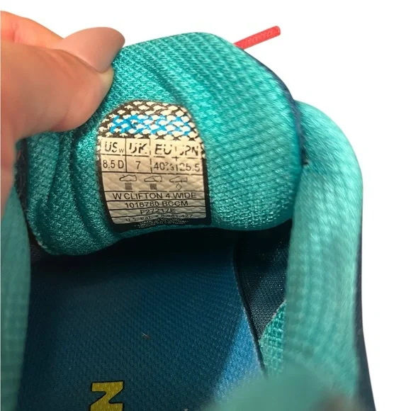 Hoka One One Clifton 4 Running shoe womans-8.5 - Picture 11 of 11